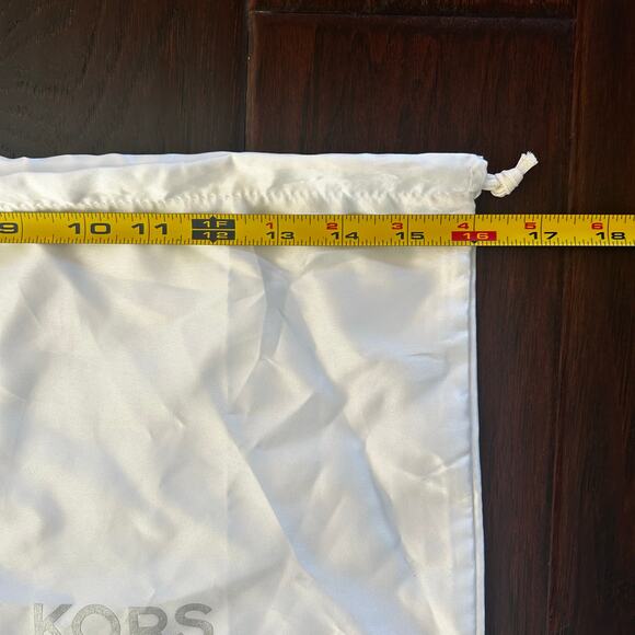 Michael Kors White Satin Drawstring Small Dust bag Cover Used 16in x 15in - Picture 4 of 4